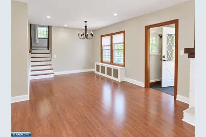621 NW 4th Street, Chisholm, MN 55719 - Photo 5