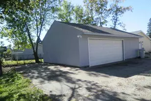 16 9 1/2 NE St, Chisholm, MN 55719 - Photo 3
