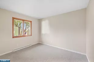 205 Hampshire Dr, Hoyt Lakes, MN 55768 - Photo 11
