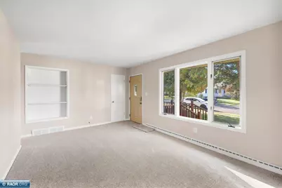 205 Hampshire Dr, Hoyt Lakes, MN 55768 - Photo 7