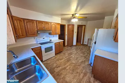 203 Access St, Hibbing, MN 55746 - Photo 9