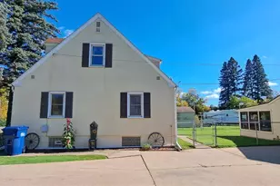 1980 E 25th St, Hibbing, MN 55746 - Photo 25