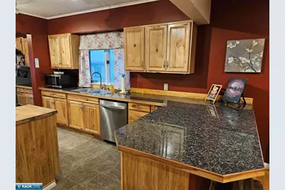 327 S 9th St, Virginia, MN 55792 - Photo 7