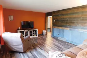 806 N 7th St, Virginia, MN 55792 - Photo 9