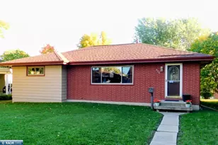 806 N 7th St, Virginia, MN 55792 - Photo 1