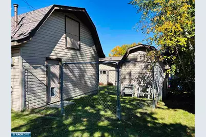635 8th St NW, Chisholm, MN 55719 - Photo 5