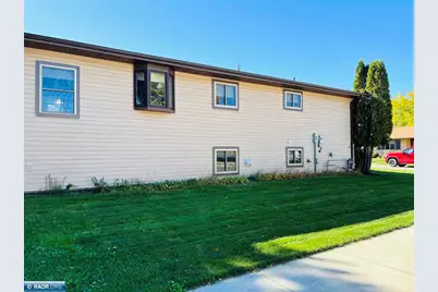 635 8th St NW, Chisholm, MN 55719 - Photo 9