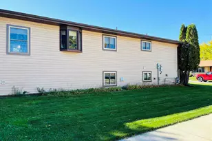 635 8th St NW, Chisholm, MN 55719 - Photo 9