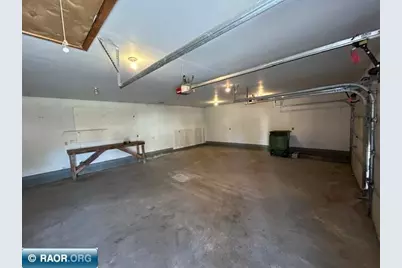 2303 E 2nd Ave, Hibbing, MN 55746 - Photo 25