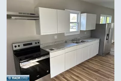 2303 E 2nd Ave, Hibbing, MN 55746 - Photo 5