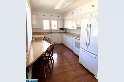 2113 E 10th Avenue, Hibbing, MN 55746 - Photo 9