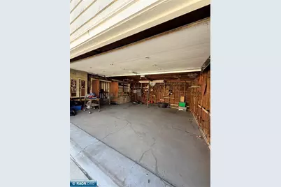 2113 E 10th Avenue, Hibbing, MN 55746 - Photo 23