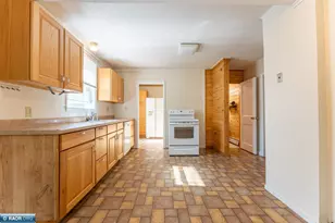 212 S 8th St, Virginia, MN 55792 - Photo 11