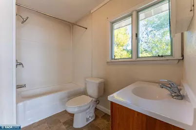 212 S 8th St, Virginia, MN 55792 - Photo 43