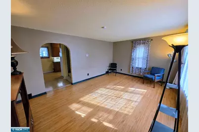 1945 E 26th St, Hibbing, MN 55746 - Photo 15