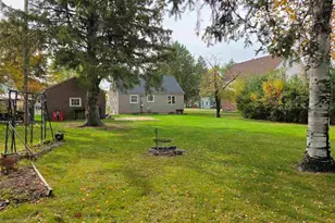 1945 E 26th St, Hibbing, MN 55746 - Photo 11