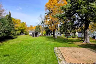 1945 E 26th St, Hibbing, MN 55746 - Photo 7