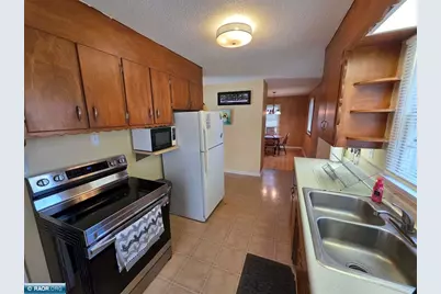 1945 E 26th St, Hibbing, MN 55746 - Photo 19