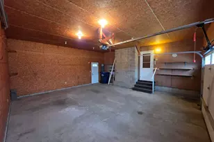 1002 E 23rd St, Hibbing, MN 55746 - Photo 7