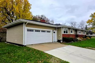 1002 E 23rd St, Hibbing, MN 55746 - Photo 35