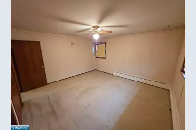 1002 E 23rd St, Hibbing, MN 55746 - Photo 15