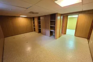 1002 E 23rd St, Hibbing, MN 55746 - Photo 33