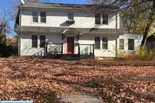2810 3rd Ave W, Hibbing, MN 55746 - Photo 1
