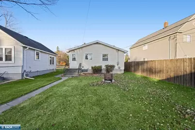 3706 4th Ave E, Hibbing, MN 55746 - Photo 5