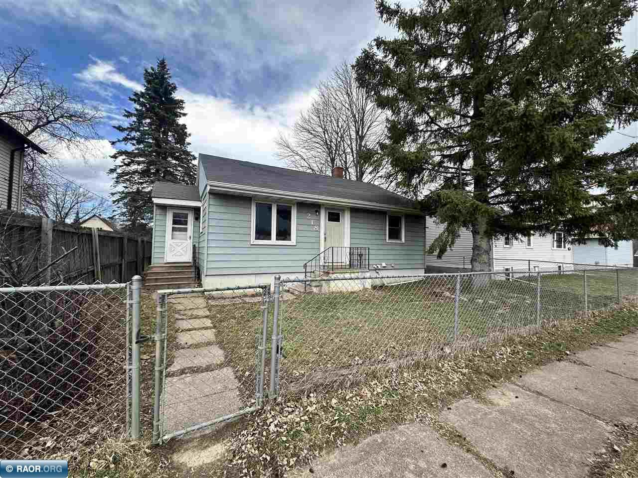 218 E Howard Ave, Keewatin, MN 55753 MLS 146452 Coldwell Banker