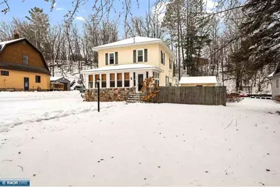 203 Lakeview Blvd, Coleraine, MN 55722 - Photo 1