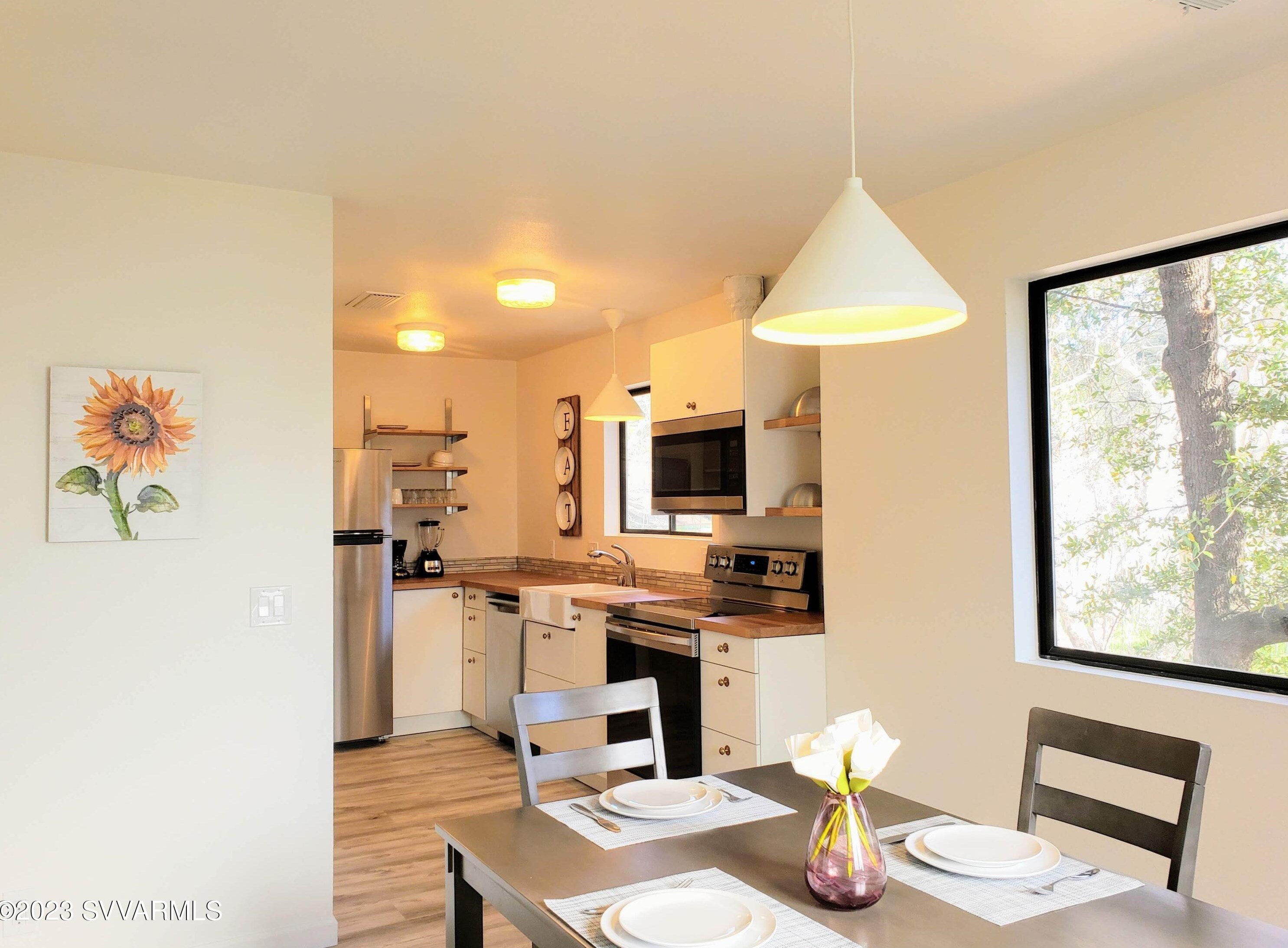 185 Blackhawk Ln, Sedona AZ 86336-6279 exterior