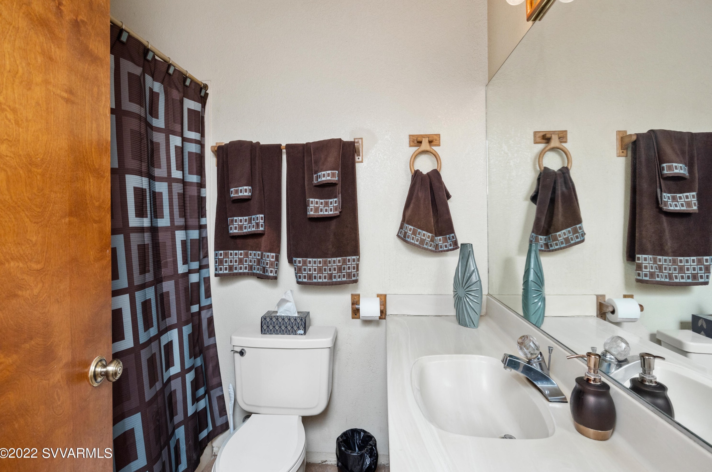 305 Mtn Shadows Dr, Sedona AZ 86336-3929 exterior