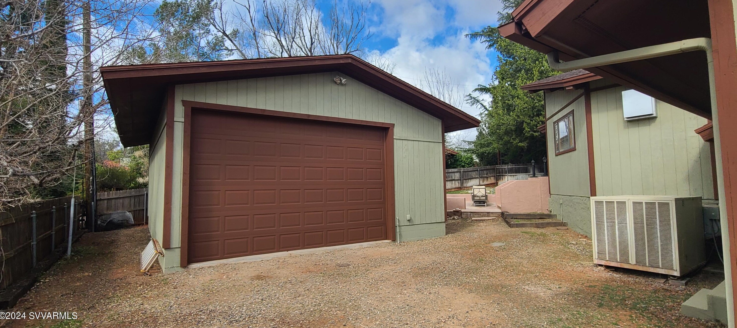305 Mtn Shadows Dr, Sedona AZ 86336-3929 exterior