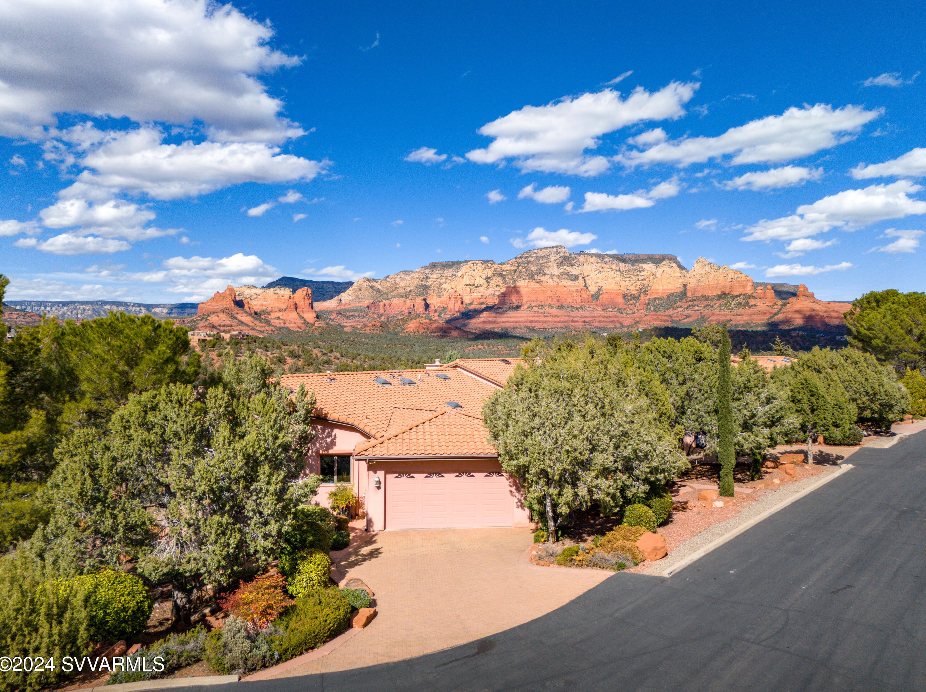 26 Courtney Cir, Sedona AZ 86336-5966 exterior