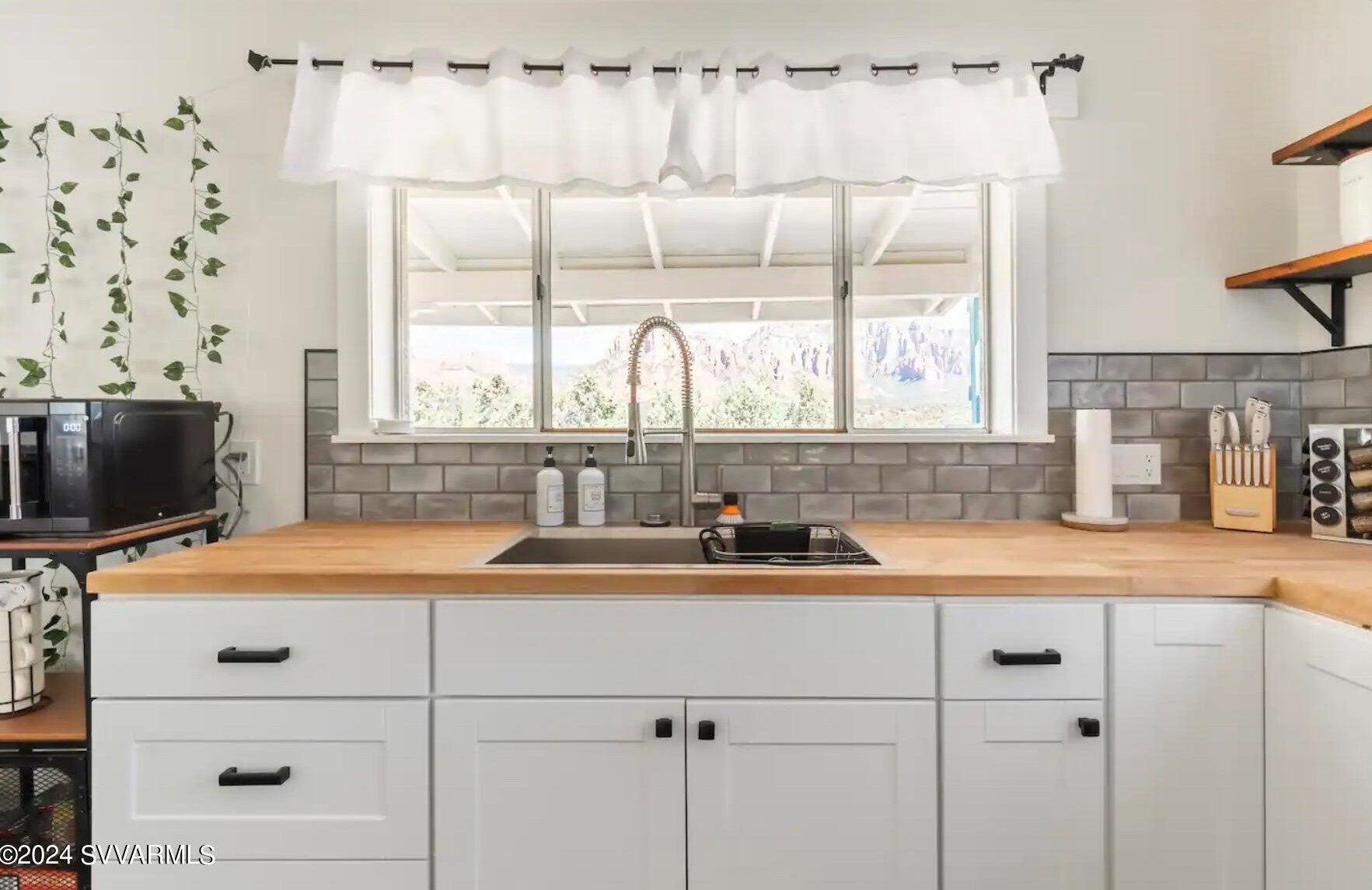 51 Sugar Loaf Dr, Sedona AZ 86336-6295 exterior