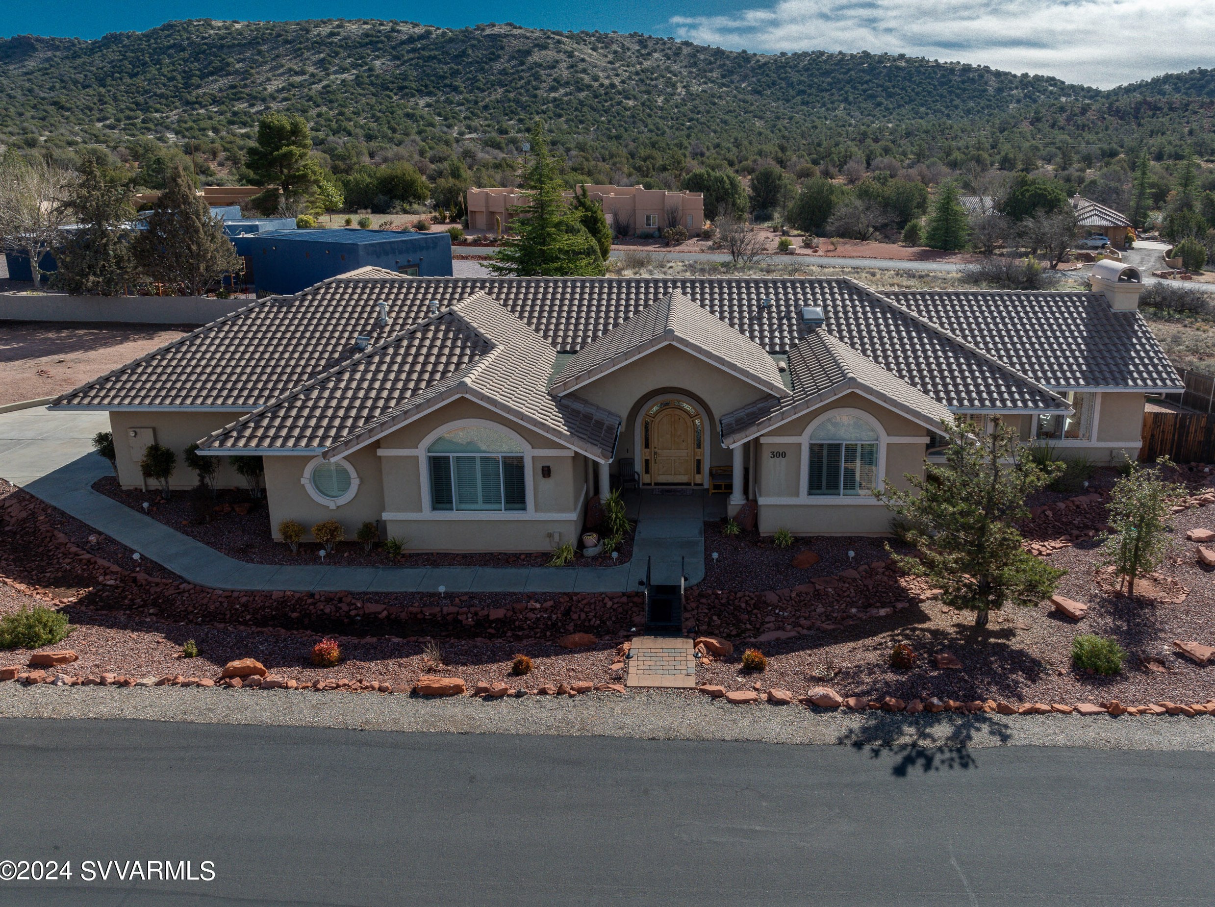 300 Michaels Ranch Dr, Sedona AZ 86336-9526 exterior
