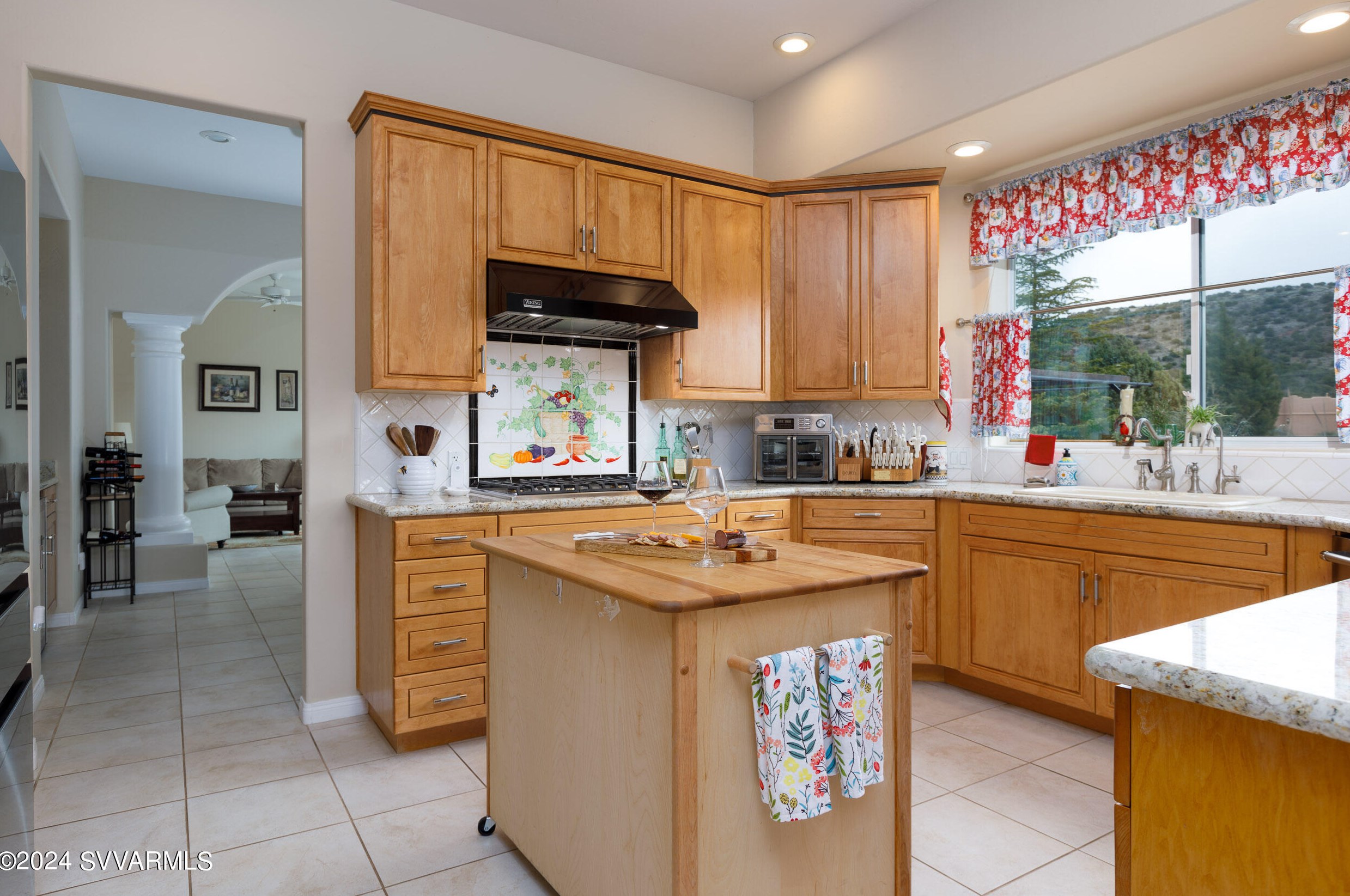 300 Michaels Ranch Dr, Sedona AZ 86336-9526 exterior