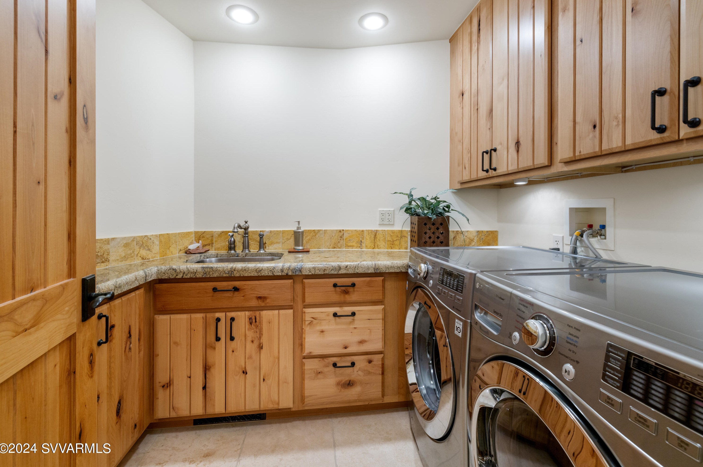 240 Crystal Sky Dr, Sedona AZ 86351-7450 exterior