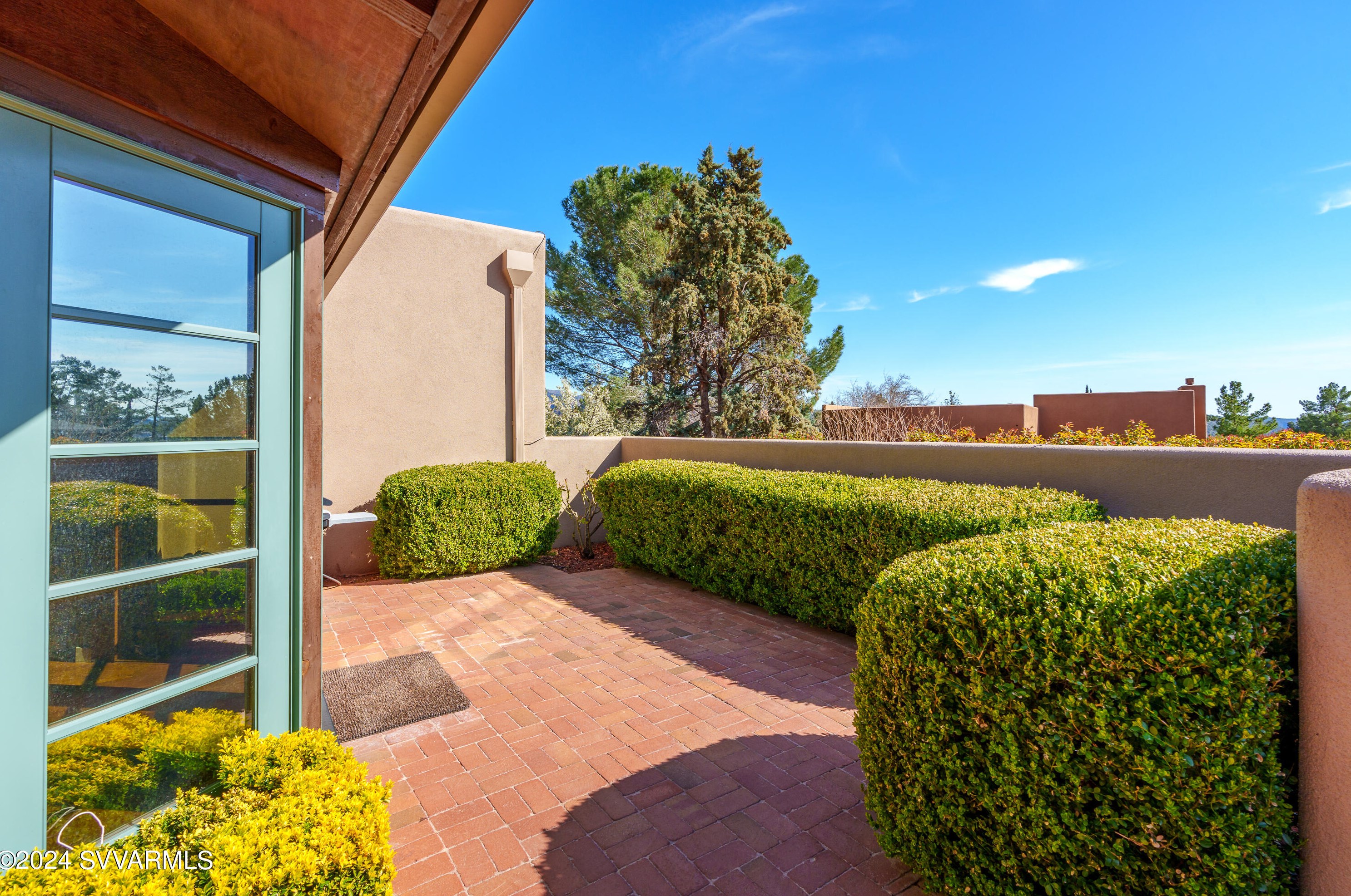 750 Mtn Shadows Dr, Sedona AZ 86336-3928 exterior