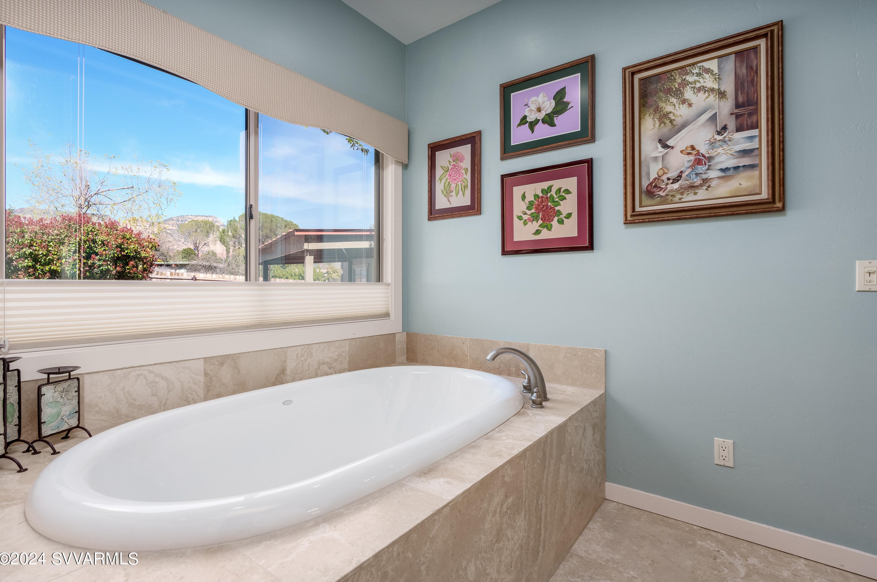 750 Mtn Shadows Dr, Sedona AZ 86336-3928 exterior