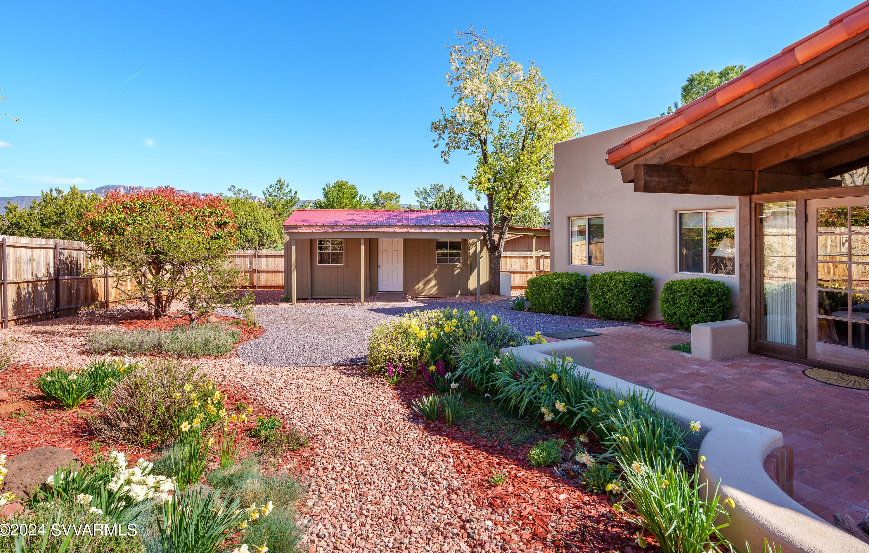 750 Mtn Shadows Dr, Sedona AZ 86336-3928 exterior