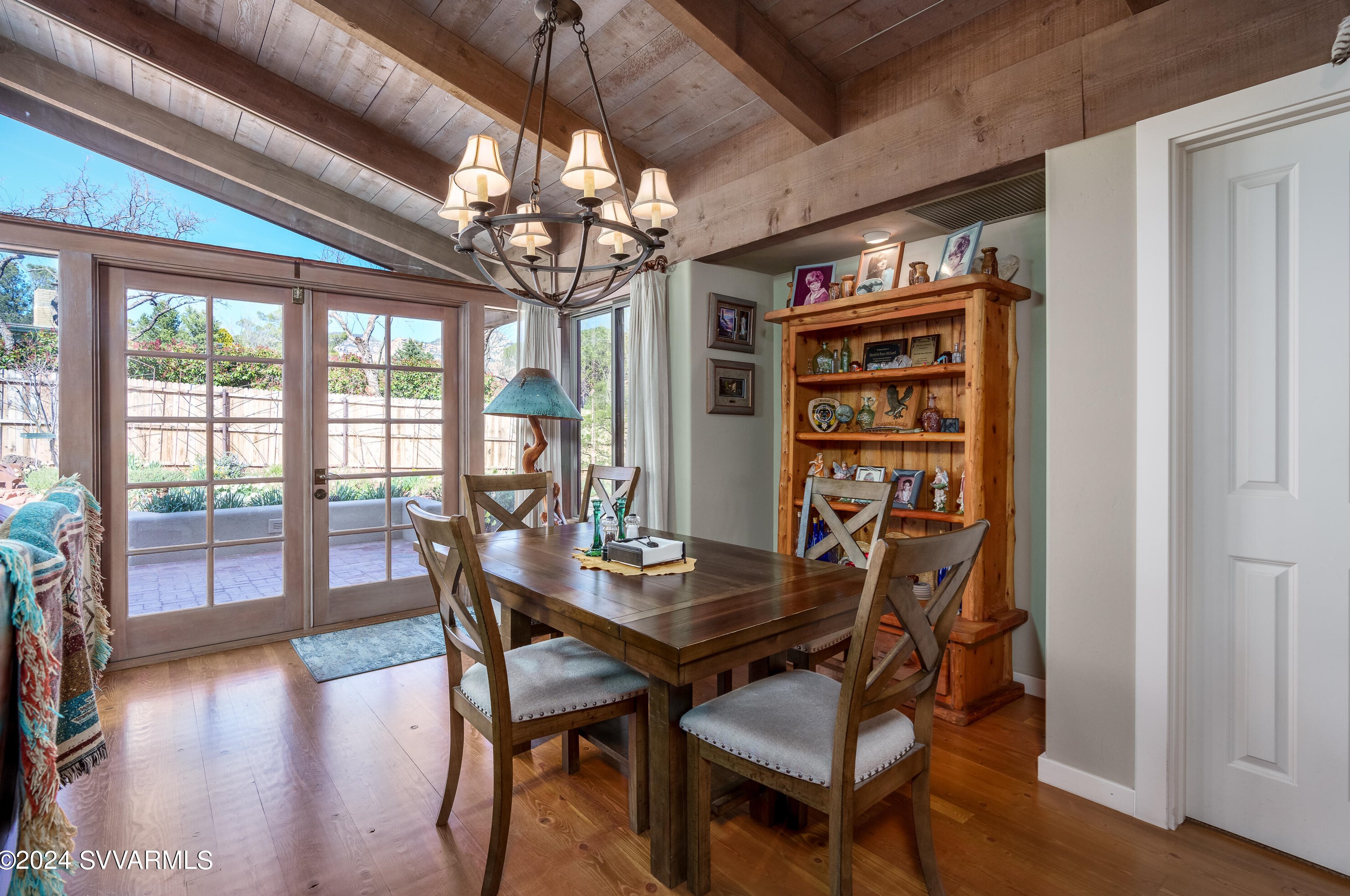 750 Mtn Shadows Dr, Sedona AZ 86336-3928 exterior