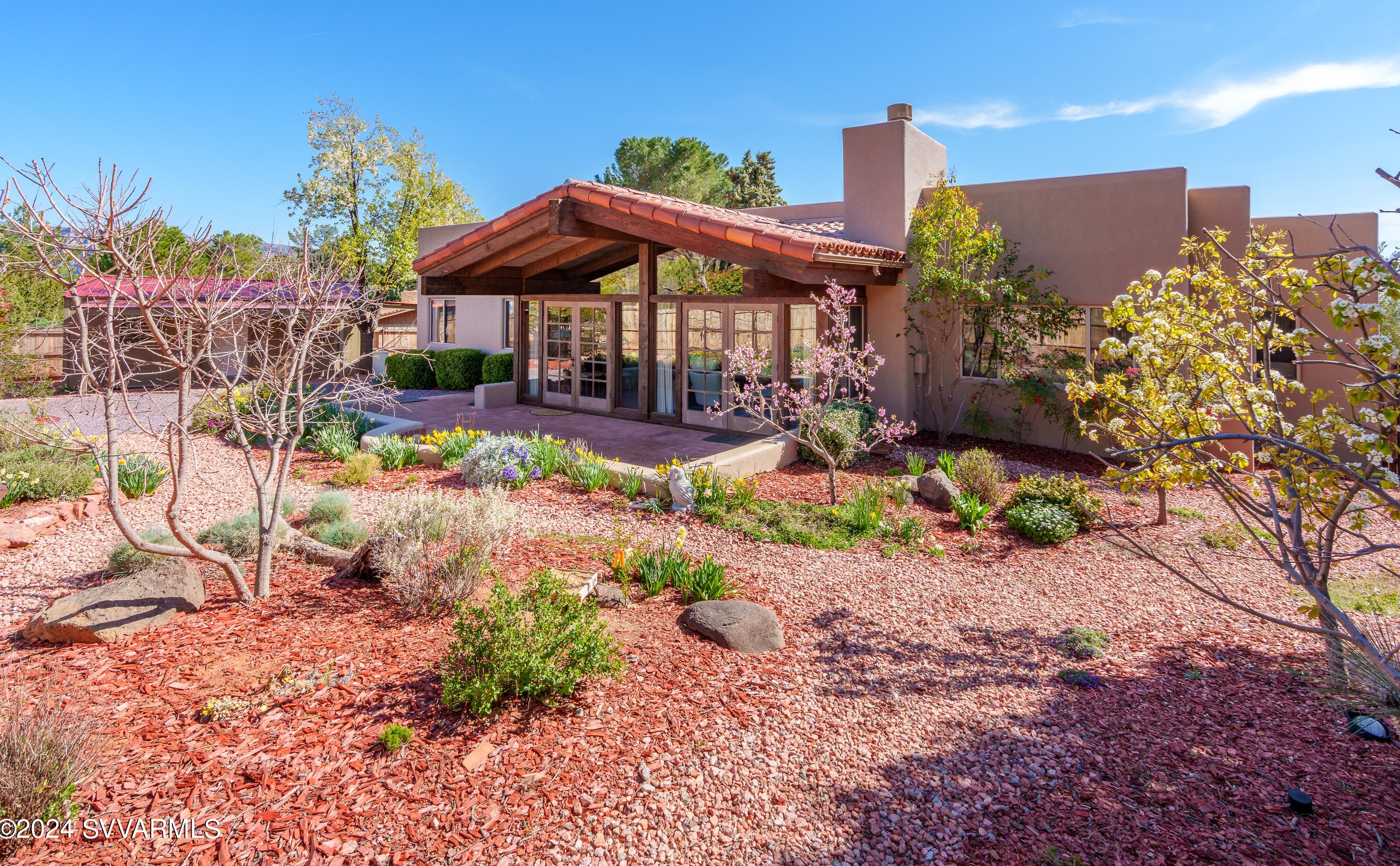 750 Mtn Shadows Dr, Sedona AZ 86336-3928 exterior