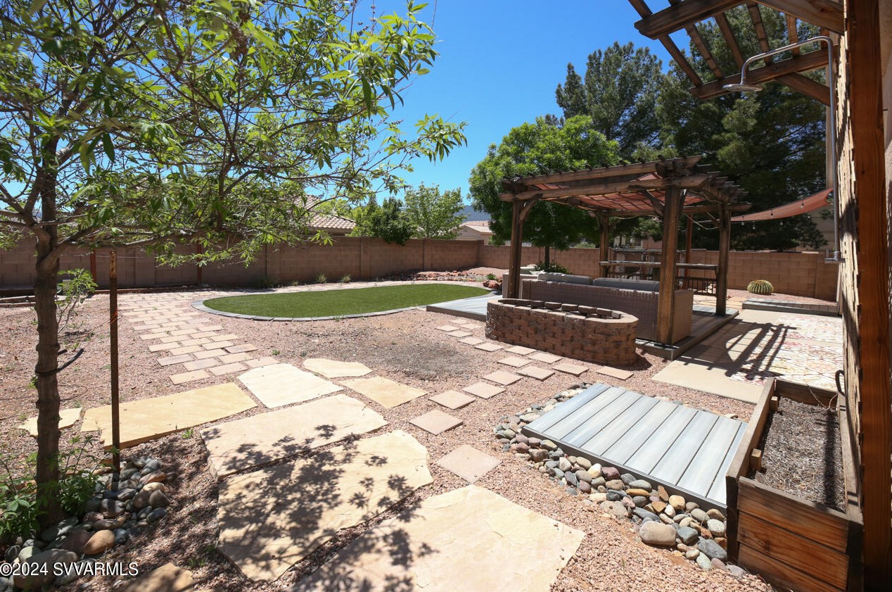 1305 Crestview Dr, Cottonwood AZ  86326-4549 exterior