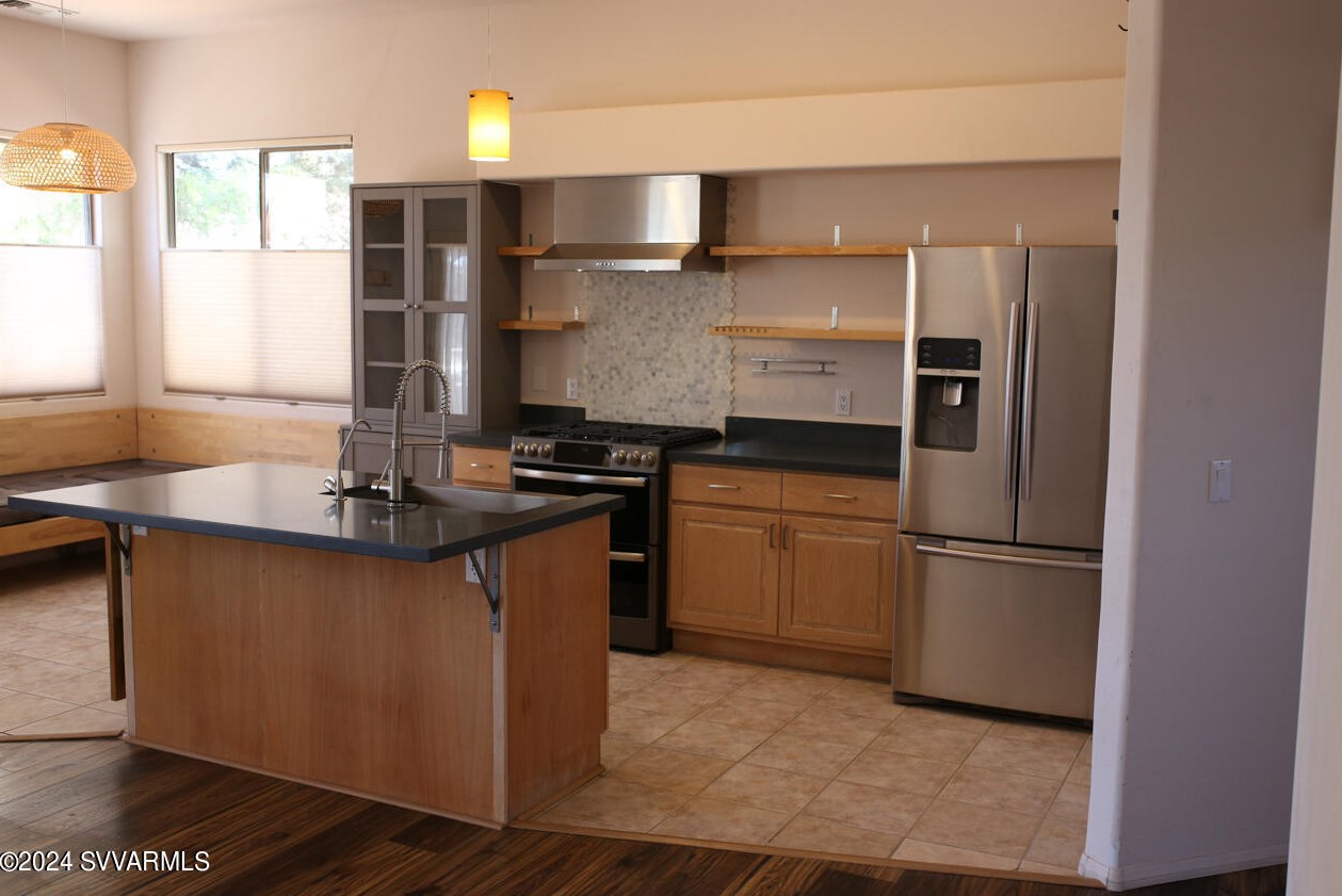 1305 Crestview Dr, Cottonwood AZ  86326-4549 exterior