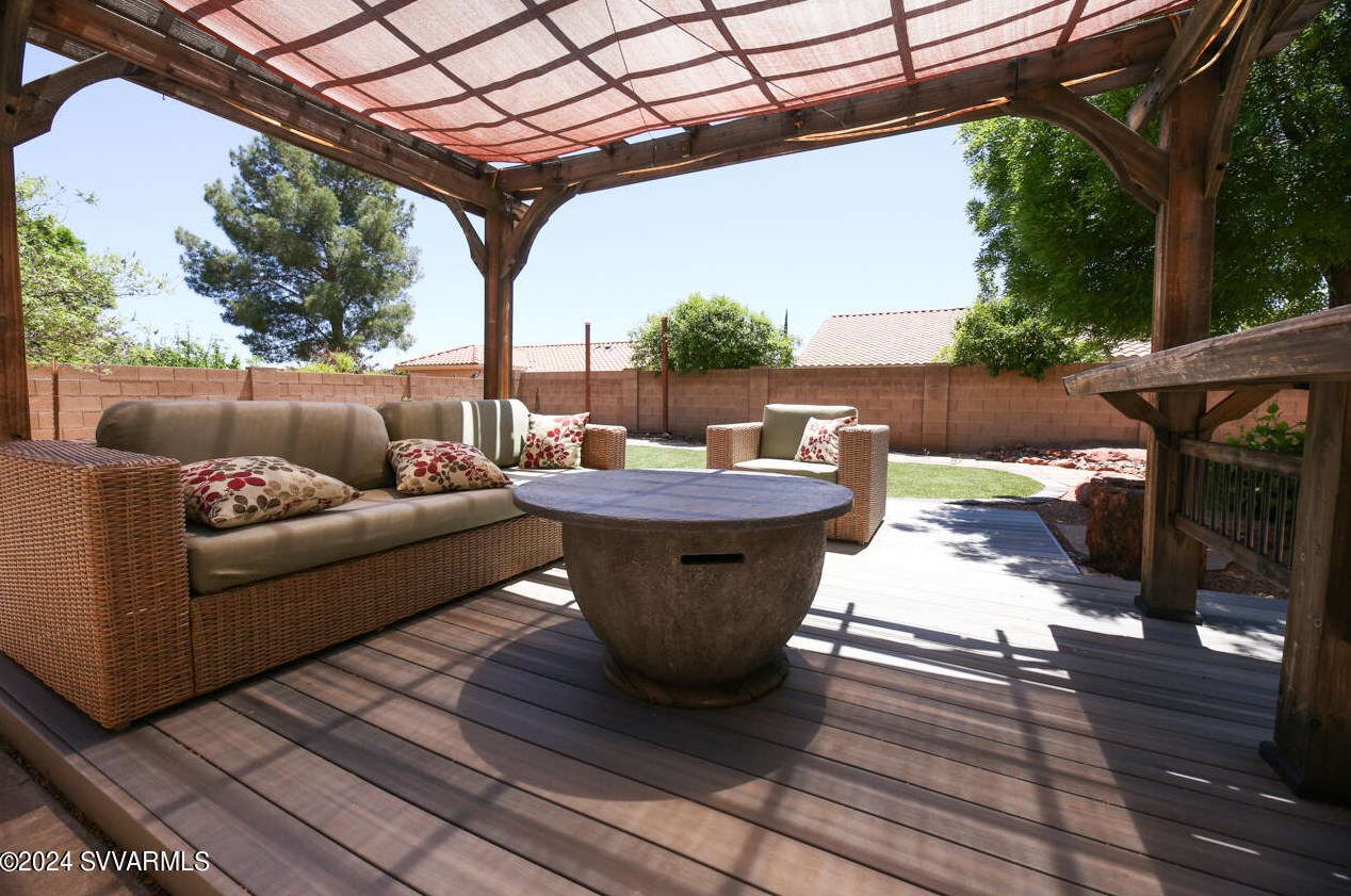 1305 Crestview Dr, Cottonwood AZ  86326-4549 exterior