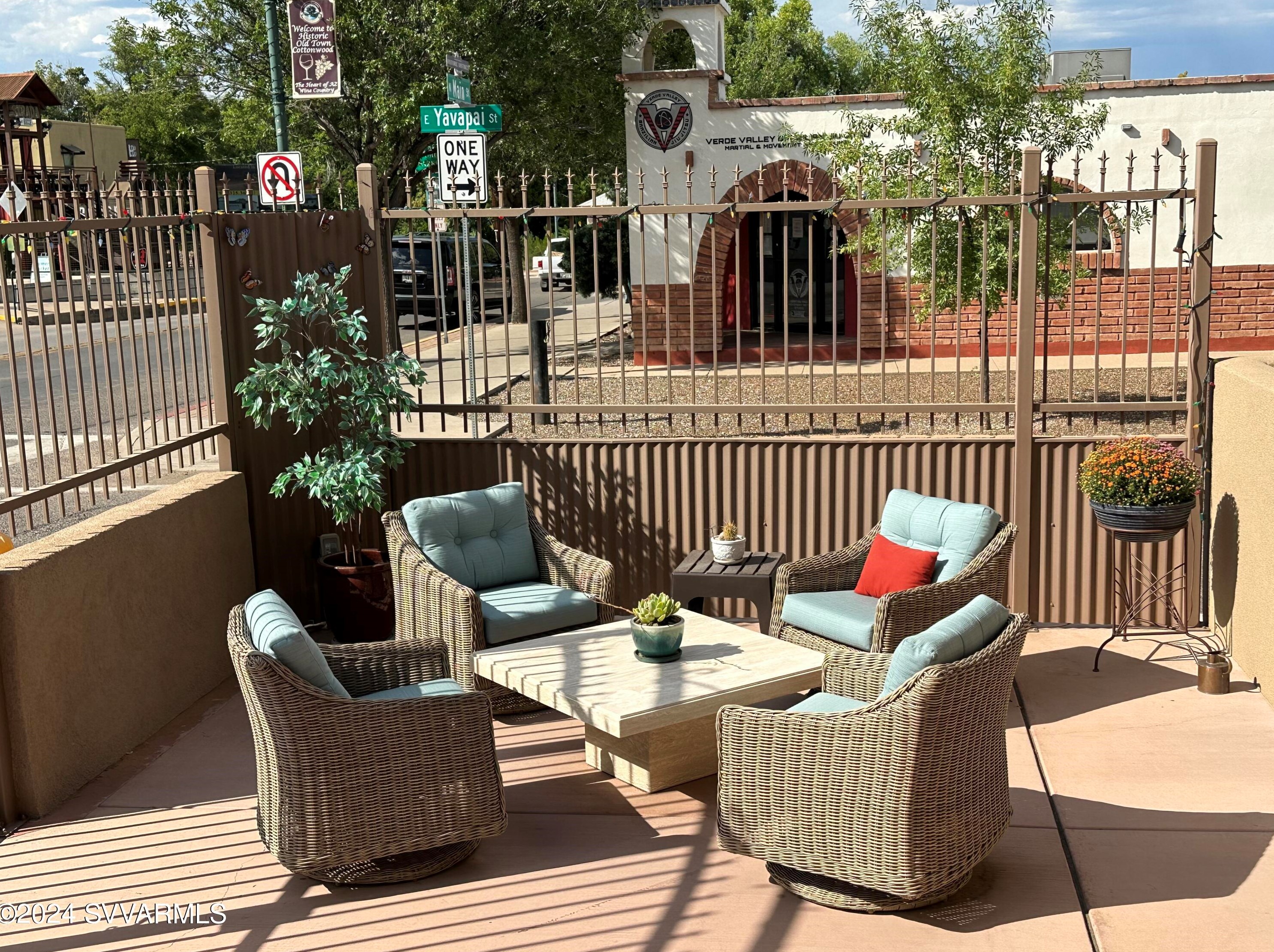 1037 Main St, Cottonwood AZ  86326-3915 exterior