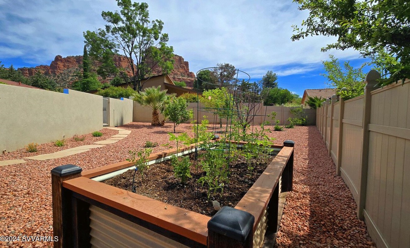 50 Pne Ct, Sedona AZ 86351-7739 exterior