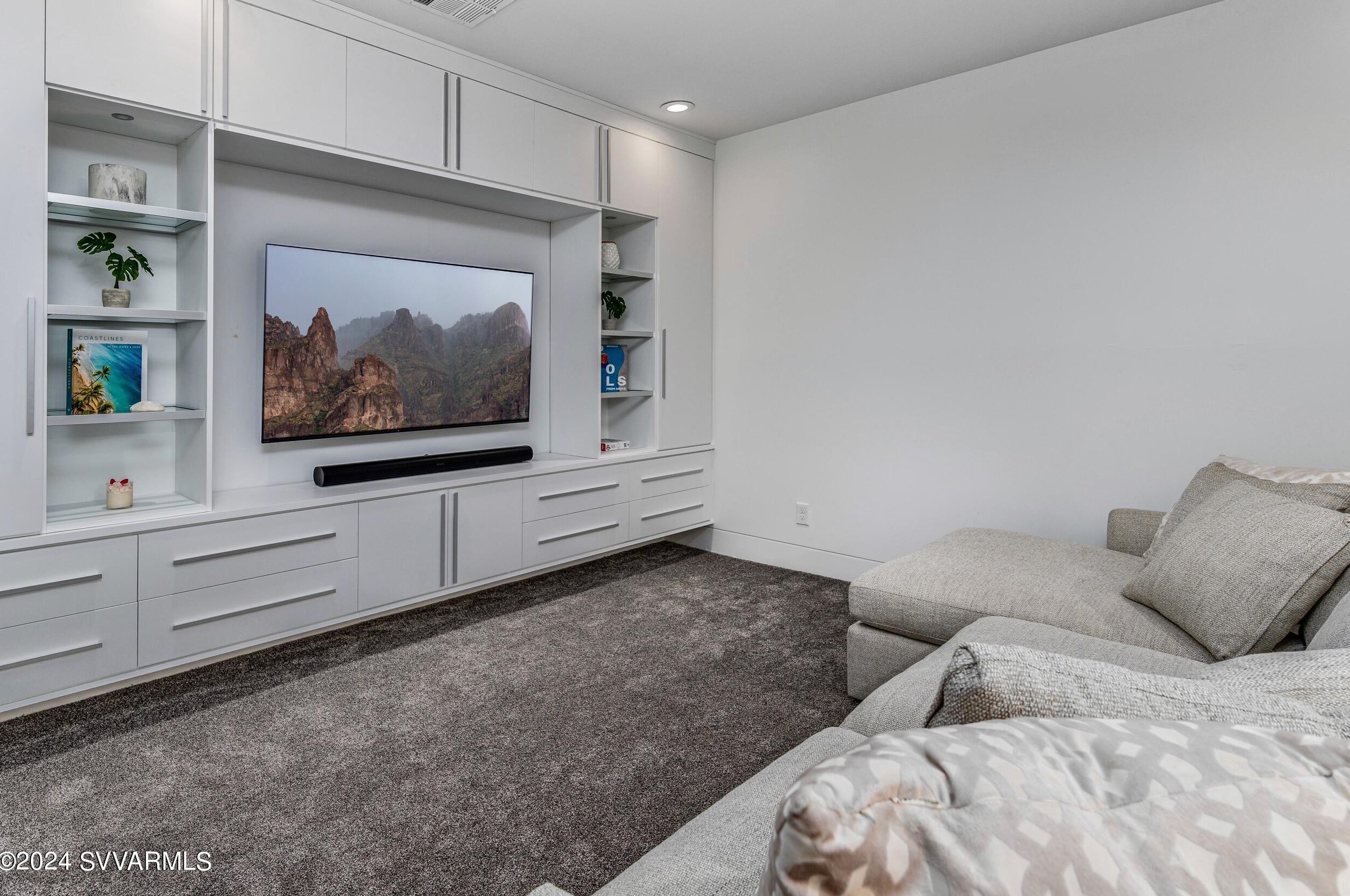 2620 Wolftrap Rd, Phoenix AZ 85087-8286 exterior