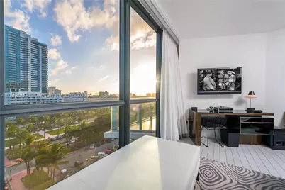 2201 Collins #828, Miami Beach, FL 33139 - Photo 11